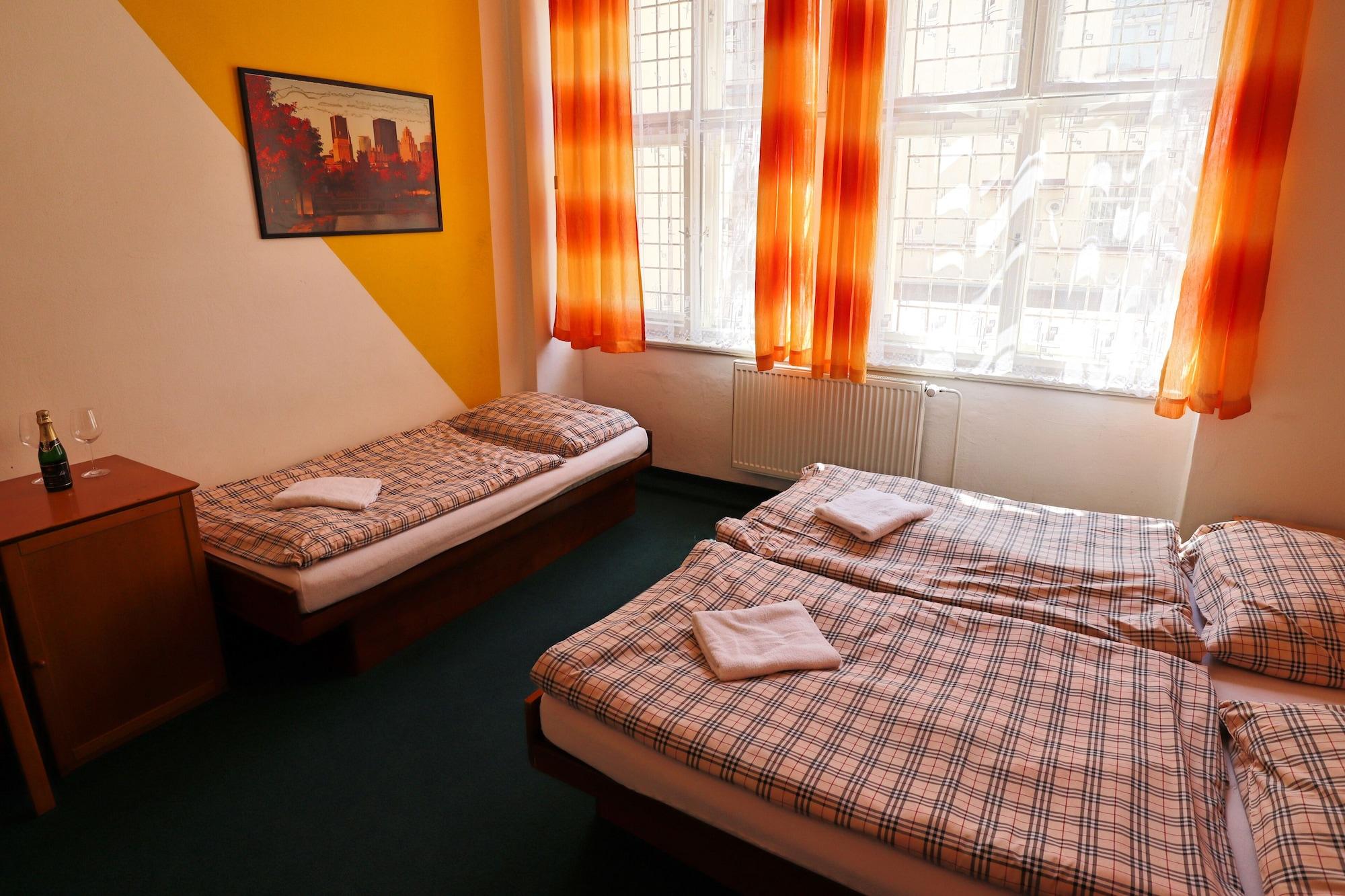 A Plus Hostel - Centrum 布拉格 外观 照片